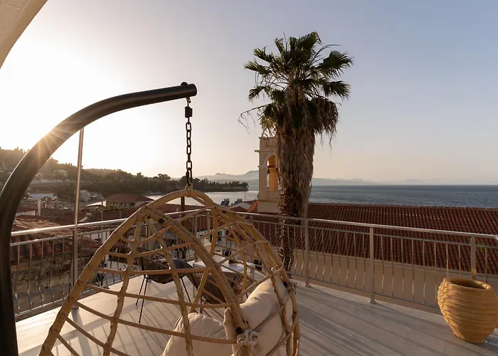 M Luxury * Корони