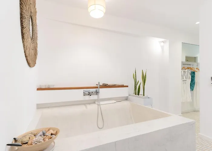 M Luxury * Корони